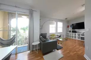 130 Jacaranda Country Club Dr, Plantation, FL 33324 - Photo 5