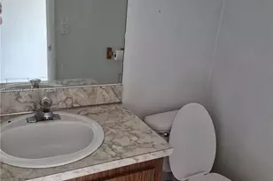 2747 NW 47th Ln, Lauderdale Lakes, FL 33313 - Photo 15