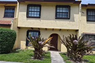 2747 NW 47th Ln, Lauderdale Lakes, FL 33313 - Photo 3