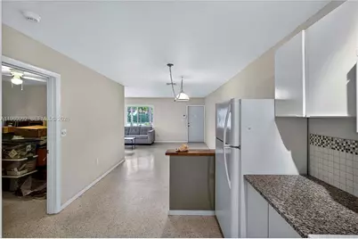 8640 NE 2nd Ave, El Portal, FL 33138 - Photo 19