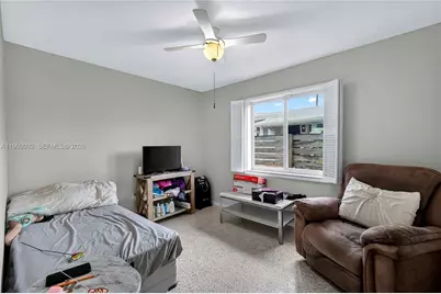 8640 NE 2nd Ave, El Portal, FL 33138 - Photo 39