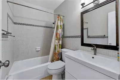 8640 NE 2nd Ave, El Portal, FL 33138 - Photo 41