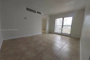 4463 Treehouse Ln, Tamarac, FL 33319 - Photo 9