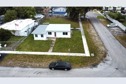 691 E 48th St, Hialeah, FL 33013 - Photo 5
