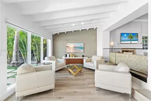 253 N Coconut Ln, Miami Beach, FL 33139 - Photo 11