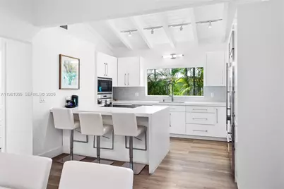 253 N Coconut Ln, Miami Beach, FL 33139 - Photo 25