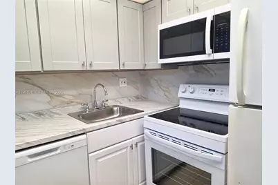 5921 Washington St #124, Hollywood, FL 33023 - Photo 3