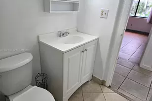 5921 Washington St, Hollywood, FL 33023 - Photo 27