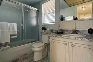 9001 Sunrise Lakes Blvd, Sunrise, FL 33322 - Photo 17