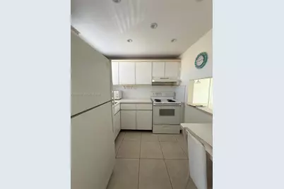 9001 Sunrise Lakes Blvd #208, Sunrise, FL 33322 - Photo 5