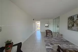 9001 Sunrise Lakes Blvd, Sunrise, FL 33322 - Photo 9