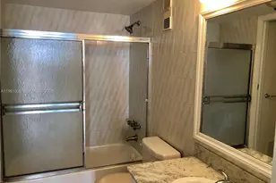 1300 NE Miami Gardens Dr, Miami, FL 33179 - Photo 11