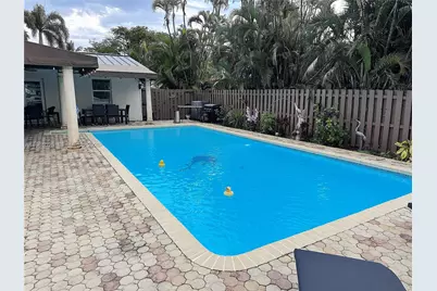 13000 Coronado Ln, North Miami, FL 33181 - Photo 23