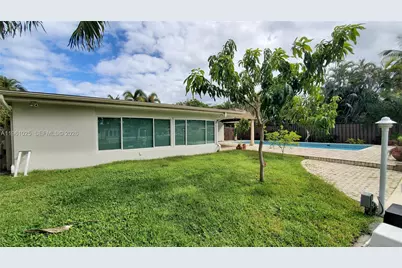 13000 Coronado Ln, North Miami, FL 33181 - Photo 25