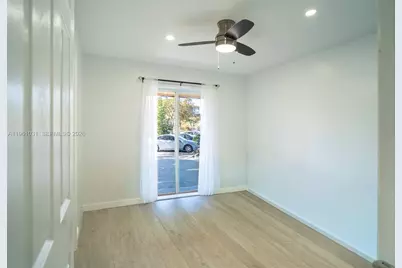 135 Essex Rd #2-28, Hollywood, FL 33024 - Photo 19