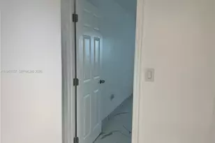 8609 SW 68th Ct, Pinecrest, FL 33143 - Photo 13