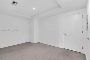 45 SW 9th St, Miami, FL 33130 - Photo 13