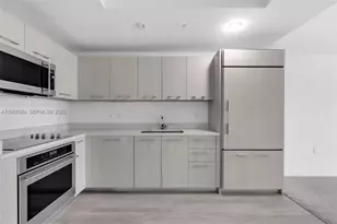 45 SW 9th St, Miami, FL 33130 - Photo 7