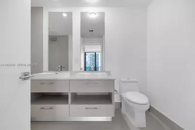 45 SW 9th St #2204, Miami, FL 33130 - Photo 9