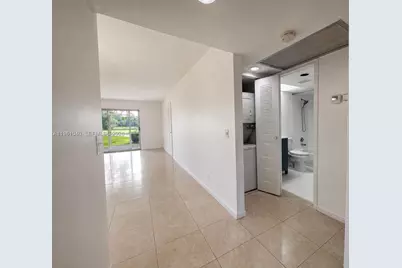 100 SW 130th Ter #109C, Pembroke Pines, FL 33027 - Photo 7