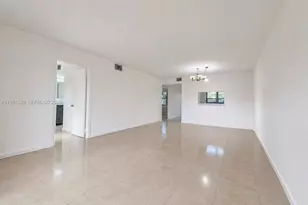100 SW 130th Terrace, Pembroke Pines, FL 33027 - Photo 17