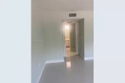 731 N Pine Island Rd #202, Plantation, FL 33324 - Photo 11