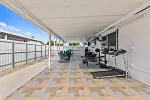 8300 NW 35th Pl, Miami, FL 33147 - Photo 31