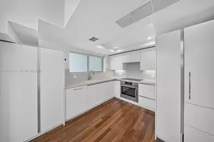 245 Michigan Ave, Miami Beach, FL 33139 - Photo 9