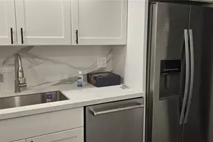 1200 St Charles Pl, Pembroke Pines, FL 33026 - Photo 7