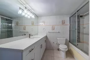 5401 Collins Ave, Miami Beach, FL 33140 - Photo 19