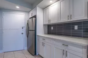 5401 Collins Ave, Miami Beach, FL 33140 - Photo 11