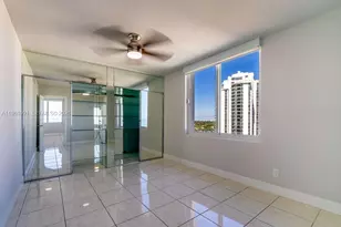 5401 Collins Ave, Miami Beach, FL 33140 - Photo 17