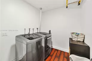 4299 N 76th Ave, Davie, FL 33024 - Photo 19