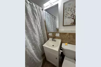 200 W 53rd Ter, Hialeah, FL 33012 - Photo 23