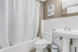 120 Royal Pk Dr, Oakland Park, FL 33309 - Photo 11