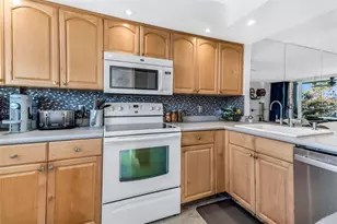 120 Royal Pk Dr, Oakland Park, FL 33309 - Photo 5