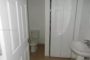 3467 W 89th Terrace, Hialeah, FL 33018 - Photo 31