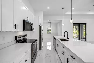 2113 Grayson Ave, Lehigh Acres, FL 33920 - Photo 9