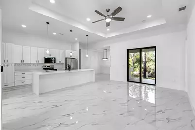 2113 Grayson Ave, Lehigh Acres, FL 33920 - Photo 5