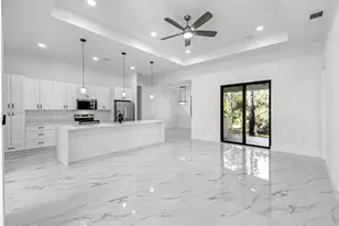 2113 Grayson Ave, Lehigh Acres, FL 33920 - Photo 5