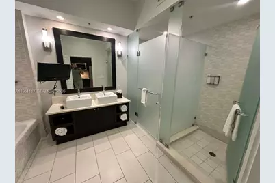 5300 NW 87th Ave #910, Doral, FL 33178 - Photo 3