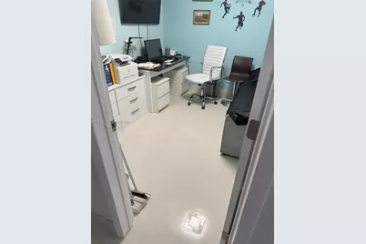 2801 NE 183rd St #310W, Aventura, FL 33160 - Photo 7