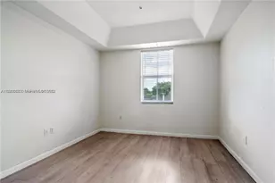 11201 NW 83rd St, Doral, FL 33178 - Photo 13