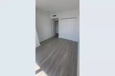 1010 SW 2nd Ave #1901, Miami, FL 33130 - Photo 5