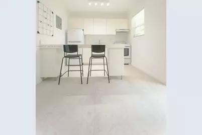 3676 Oak Ave #8, Miami, FL 33133 - Photo 3