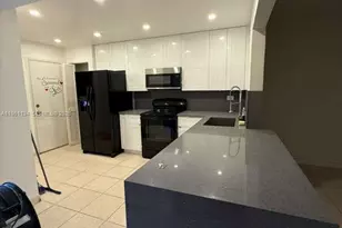 1710 NE 191st St, Miami, FL 33179 - Photo 5