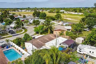 2200 SW 42nd Way, Fort Lauderdale, FL 33317 - Photo 3