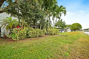 20807 NW 3rd Ct, Pembroke Pines, FL 33029 - Photo 27