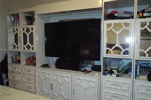 410 SE 2nd St, Hallandale Beach, FL 33009 - Photo 5