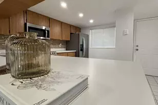 1005 Palm Beach Trace Dr, Royal Palm Beach, FL 33411 - Photo 3